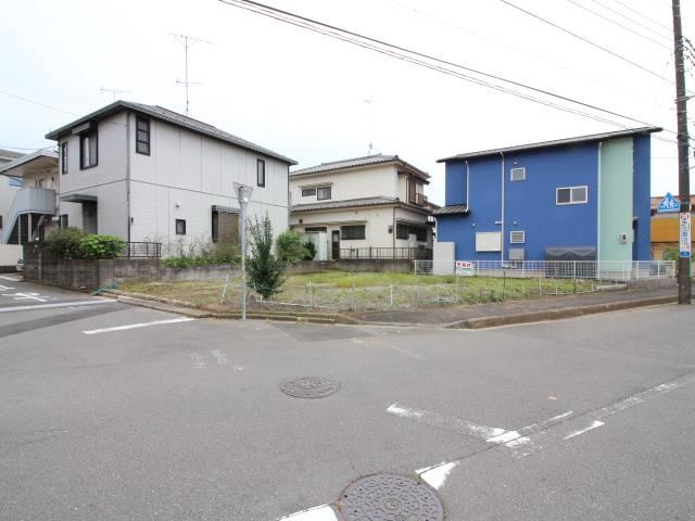 Corner Lot Land 500m from Ushiku Station - Photo 1