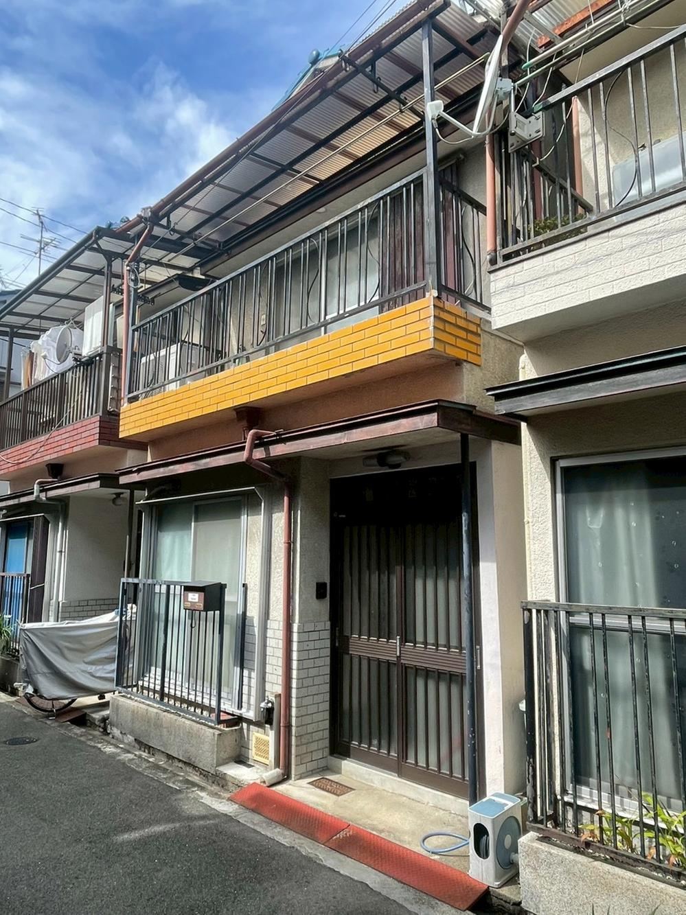 Charming 3DK Home with Southern Exposure in Wakayama-Higashi - Photo 1