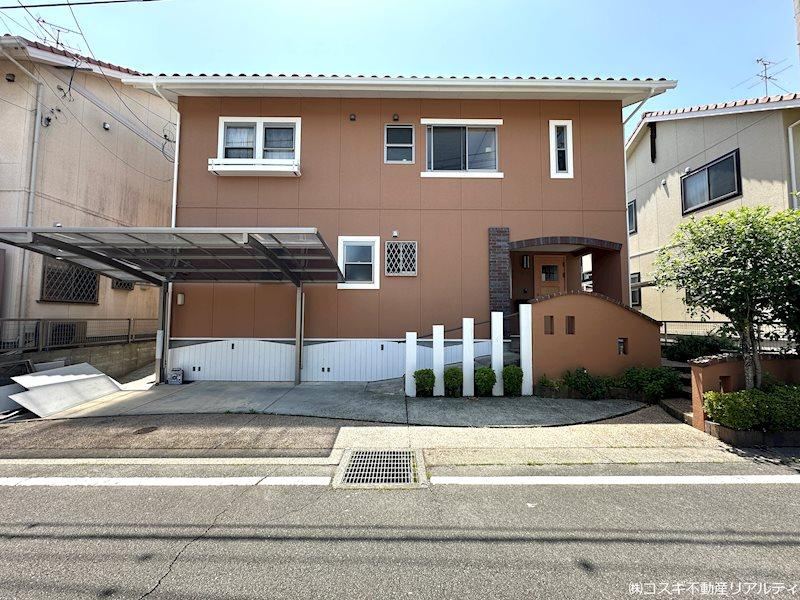 Renovated 4LDK Home with Garden - Photo 1