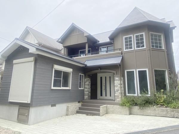 Renovated 4LDK House in Sunny Corner Lot - Photo 1