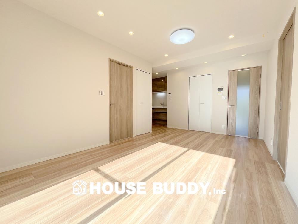 Fully Renovated Family Home Near Tamagawa-Josui Station - Photo 1