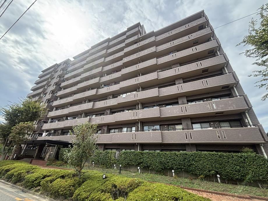 Modern 3LDK Apartment in Nakacho - Photo 1