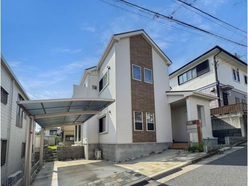 Charming 4LDK House in Quiet Neighborhood - Photo 1