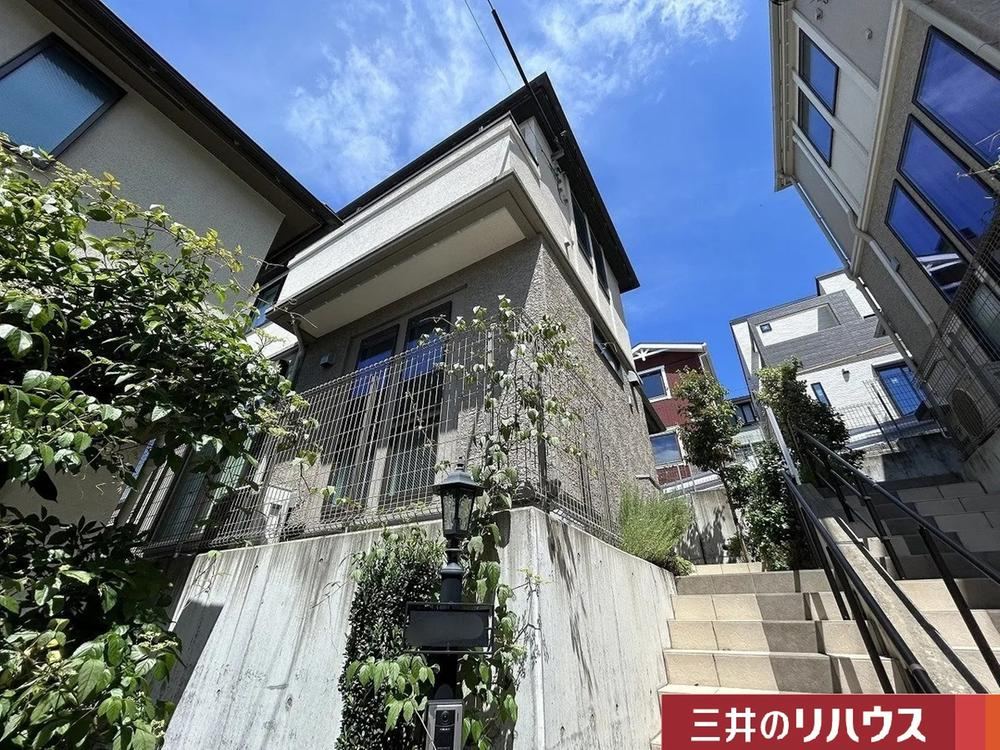Elegant 3LDK+S House in Hodogaya - Photo 1