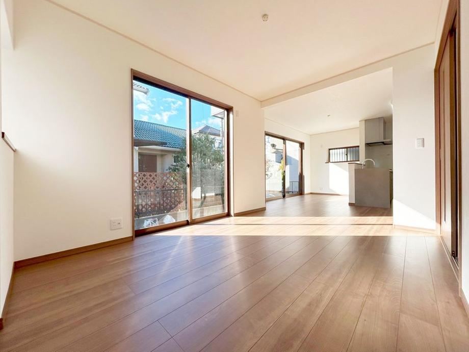 Renovated 3LDK Home in a Beautiful Environment - Photo 1