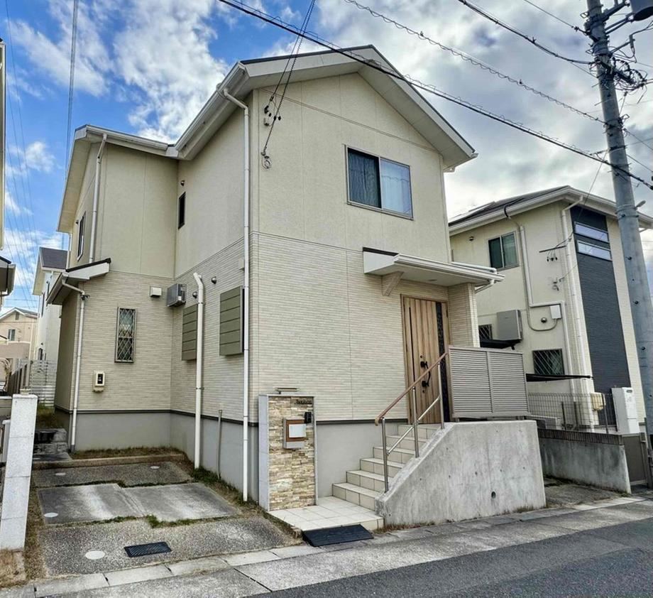 Spacious 4LDK House in Nagoya's Okiyama - Photo 1
