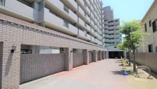 3LDK apartment in Asaminami Ward, Hiroshima - Photo 1