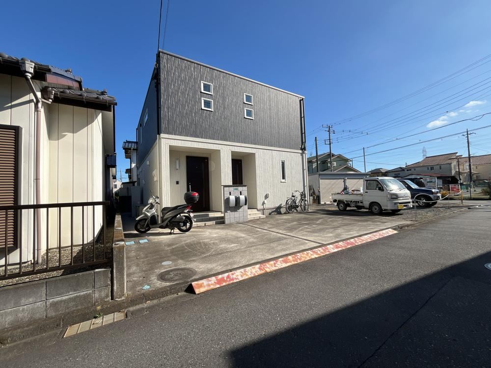Modern 4LLDDKK Two-Family House in Nihonmatsu - Photo 1