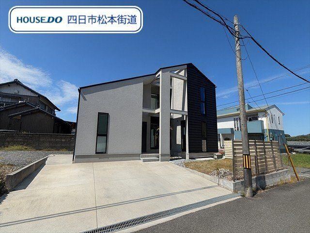 Stylish 3LDK Detached House Near Hiratsu Station - Photo 1