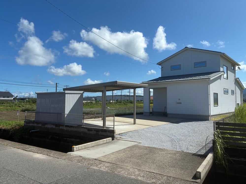 Scenic 3LDK House with Mountain Views - Photo 1