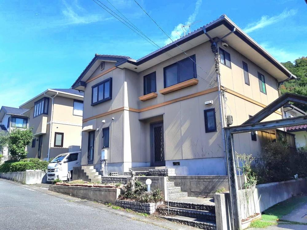Fully Renovated 4LDK Home in Joto-dai South - Photo 1