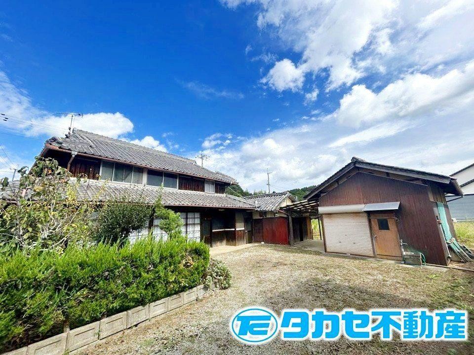 8K House in Uzunomachi with Traditional Features - Photo 1