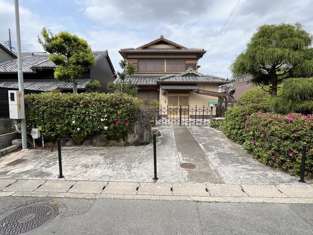 Charming 8DK House with Garden in Katsura, Kyoto - Photo 1