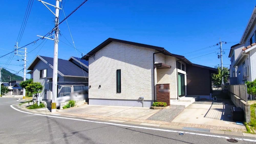 3LDK+S house in Fukutsu, Fukuoka - Photo 1