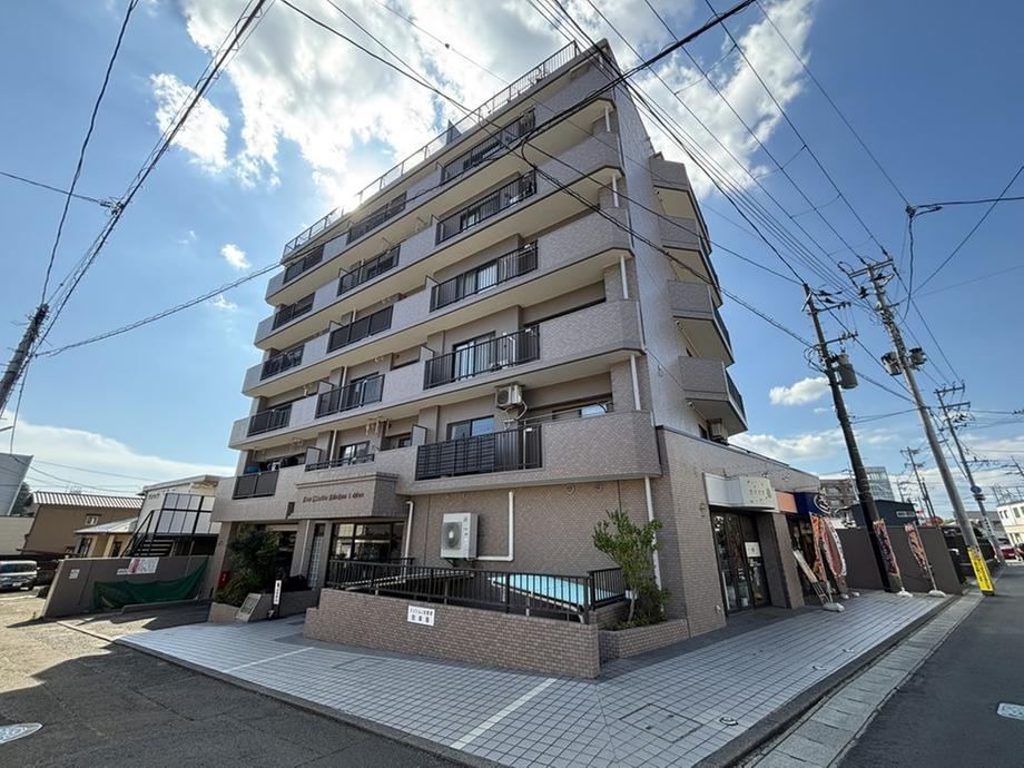 Modern 1LDK+S Apartment in Taihara 1 - Photo 1