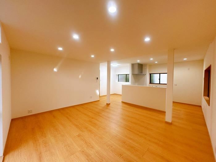 Fully Renovated Home Near Hosen Elementary School - Photo 1