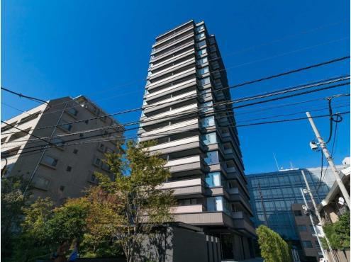 2LDK apartment in Chiyoda Ward, Tokyo - Photo 1