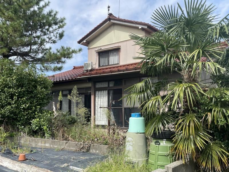 Spacious 5LDK House in Quiet Residential Area - Photo 1