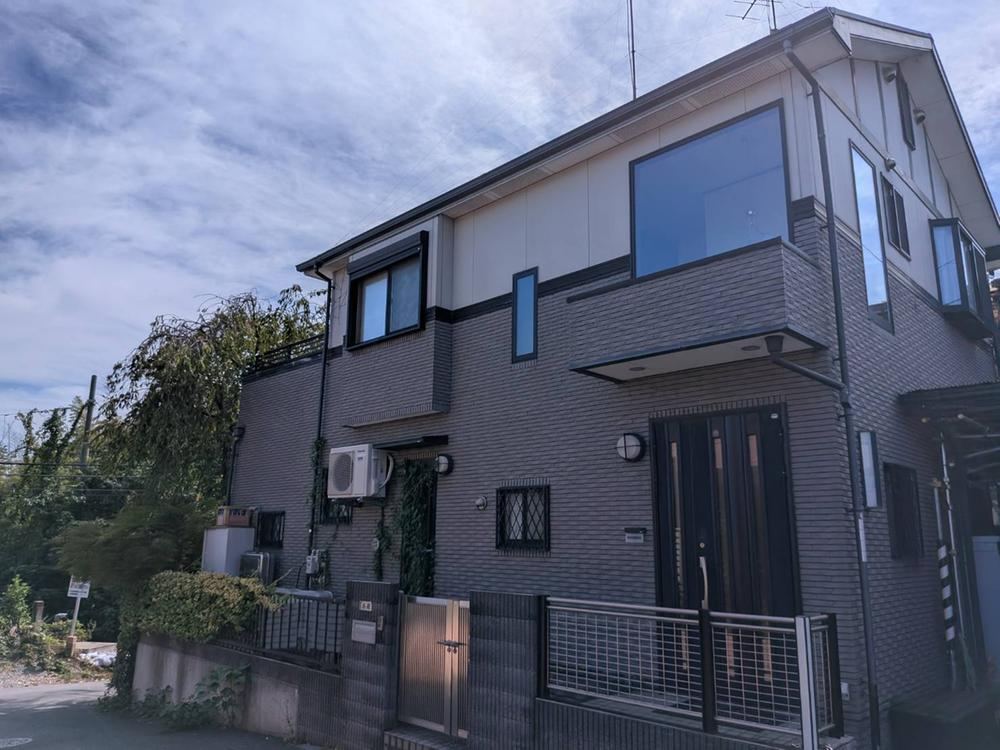 Open 3LDK Home with Spacious LDK - Photo 1