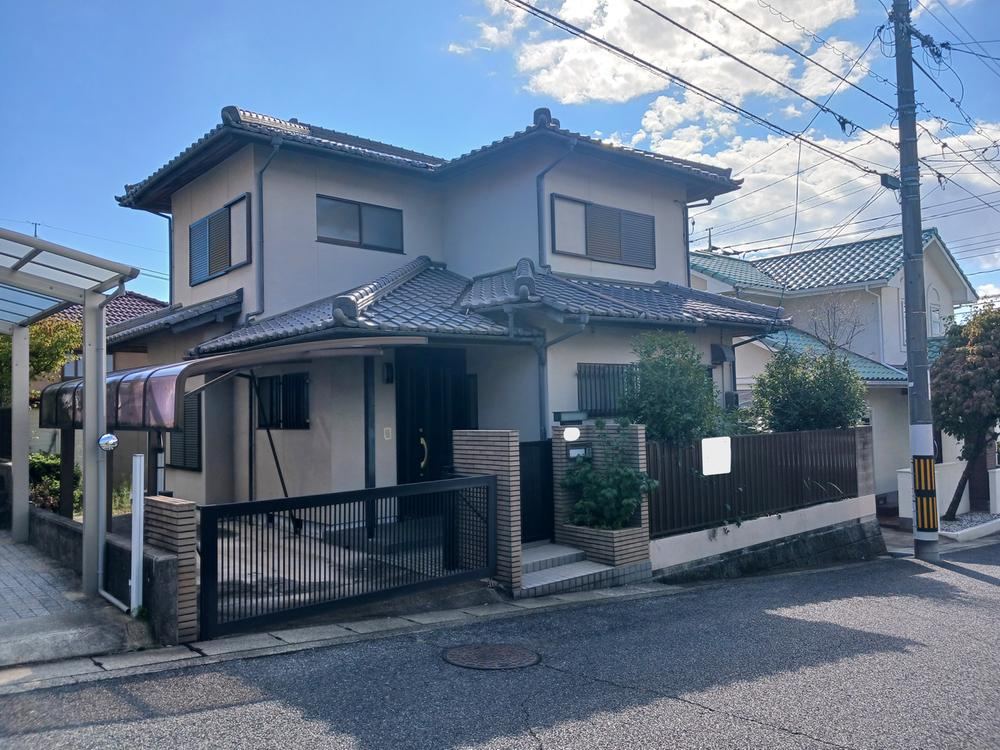 4LDK house in Saeki Ward, Hiroshima - Photo 1