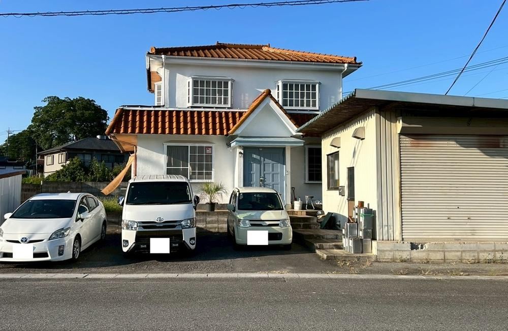 3LDK House Near Forest Park Station - Photo 1