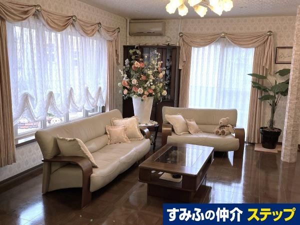 Well-Maintained 5LDK House in Takarazuka - Photo 1