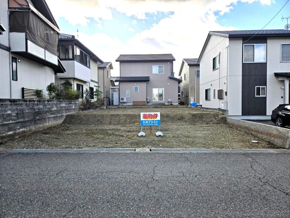 209 m² land in Kanazawa, Ishikawa - Photo 1