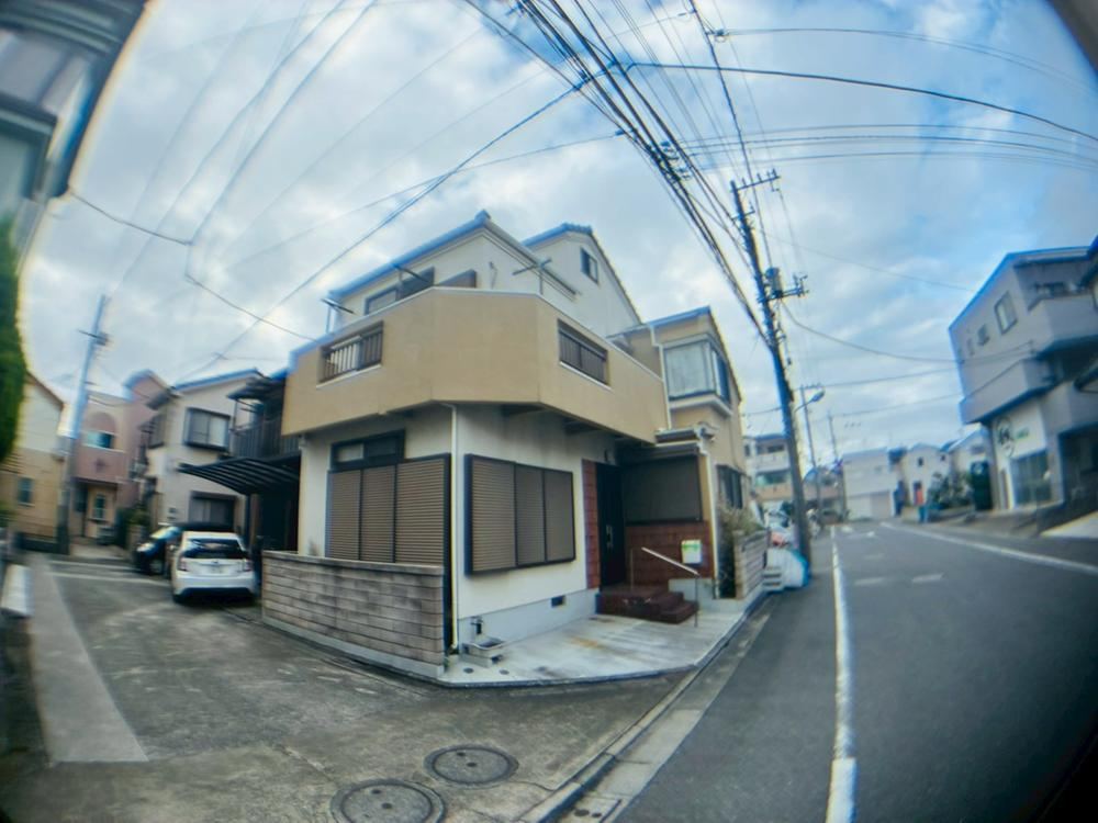 Corner Lot 3LDK House with Loft - Photo 1