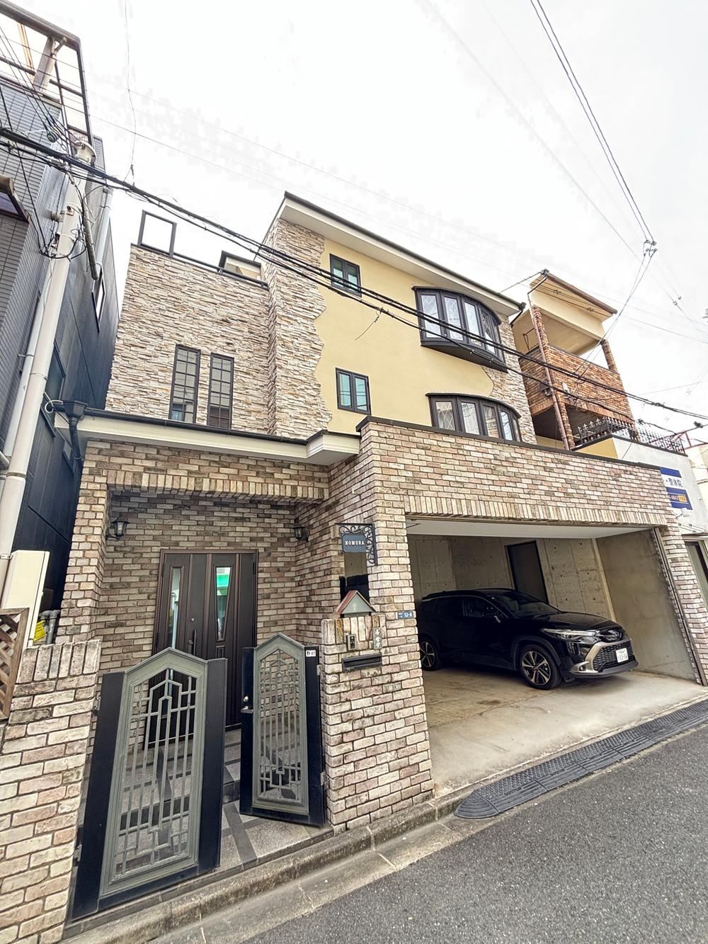 Elegant 4LDK + 3S Home with Deck in Kawachi-Kosaka - Photo 1