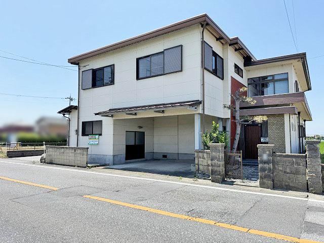 Versatile 11DK House in Inabe - Photo 1