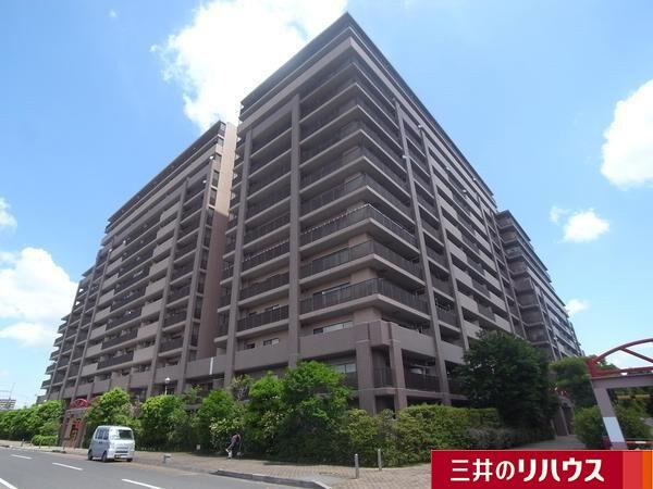 Affordable 3LDK Apartment Near Hakou Station - Photo 1
