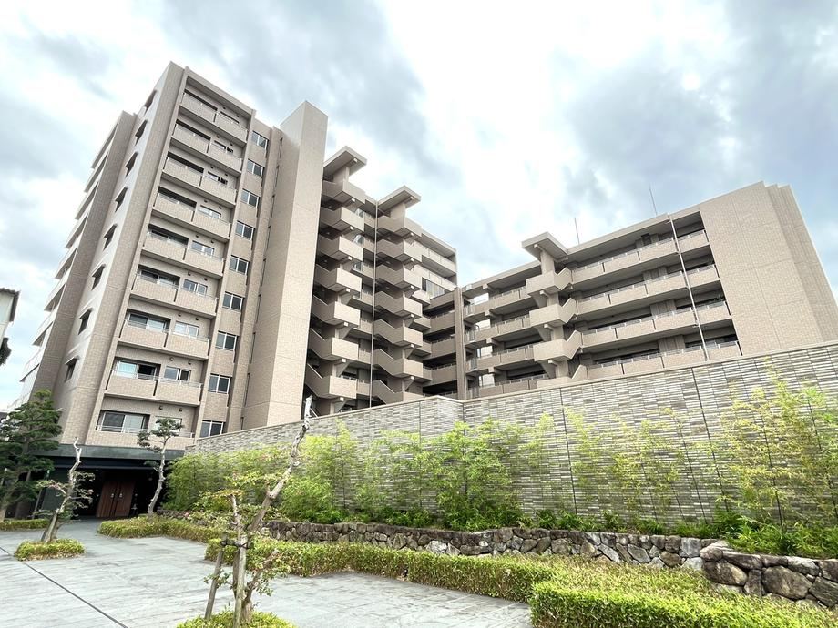 2LDK+S apartment in Takamatsu, Kagawa - Photo 1