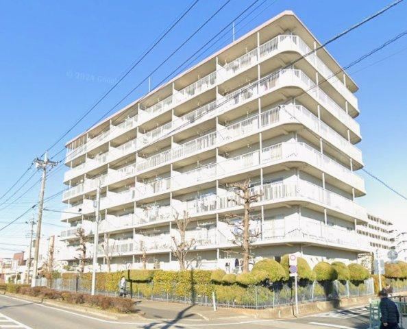 Stylish 3LDK Apartment in Kasukabe - Photo 1