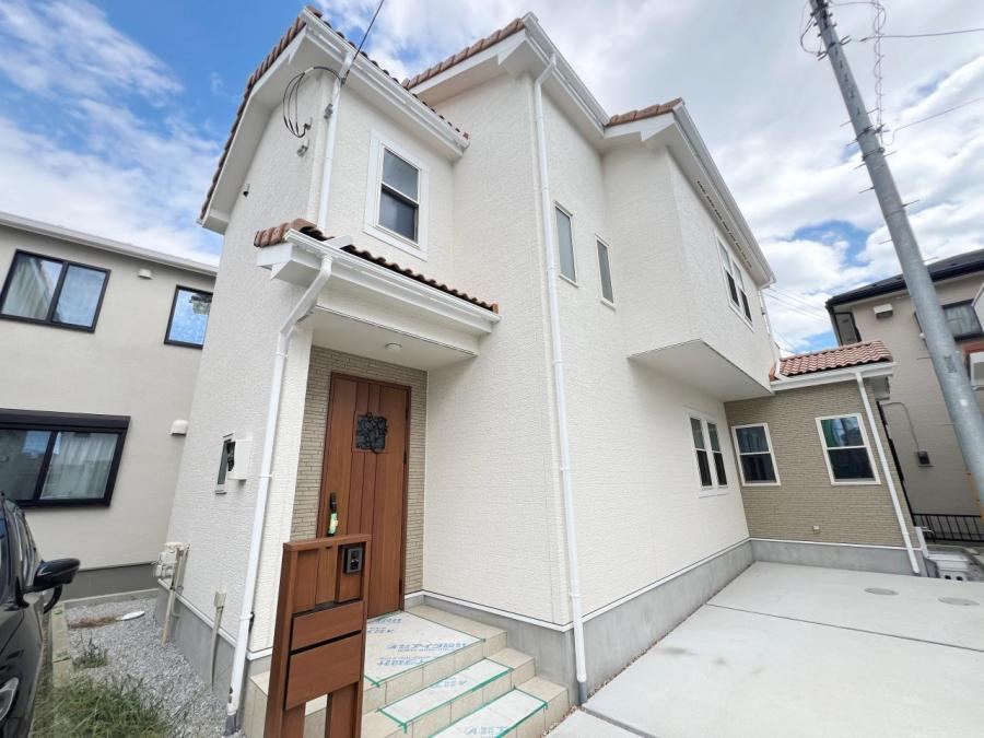 Stylish Home in Chigasaki - Photo 1