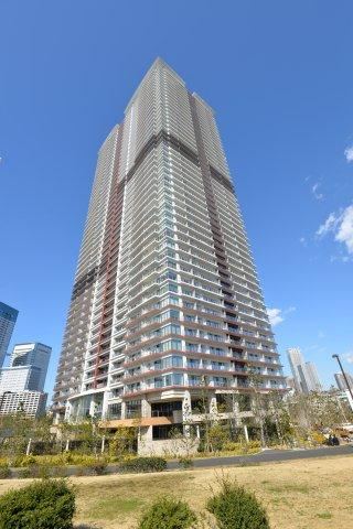 3LDK+S apartment in Chuo Ward, Tokyo - Photo 1