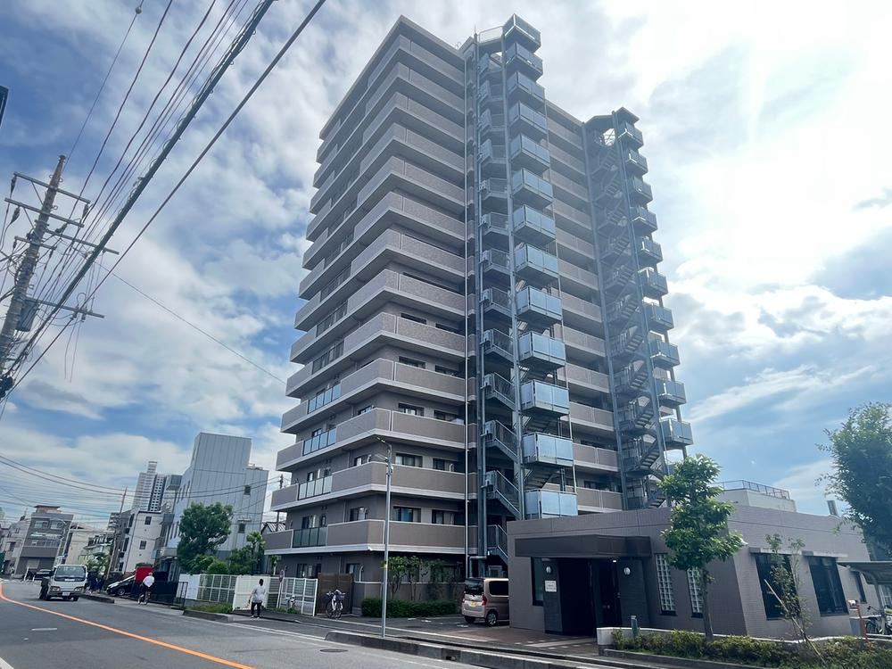 Affordable 3LDK Apartment with Renovation Guarantee - Photo 1