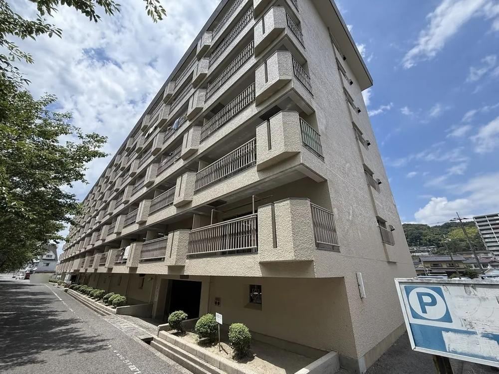 3DK apartment in Aki Ward, Hiroshima - Photo 1