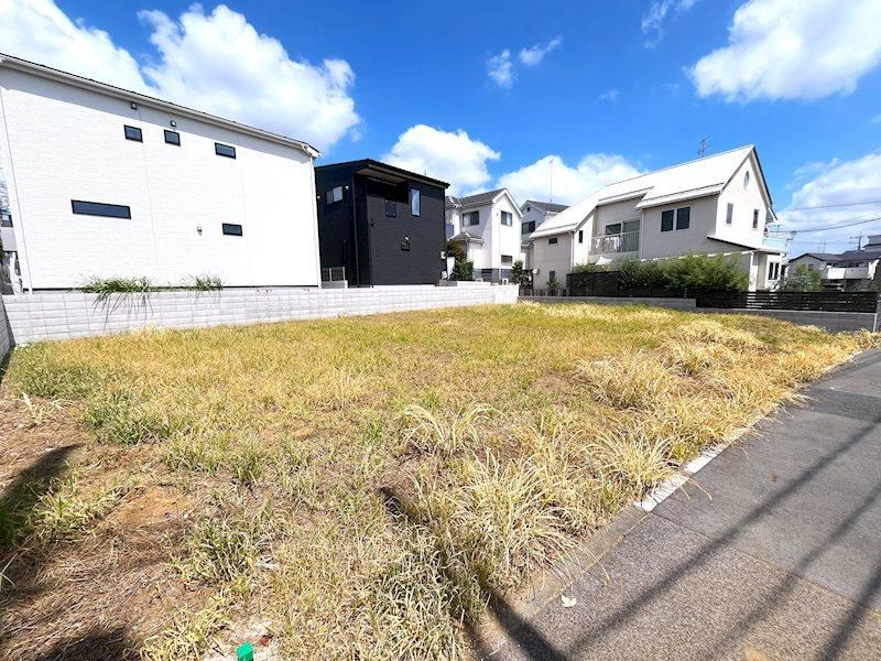 Large Land with No Building Conditions in Midori - Photo 1
