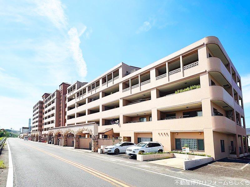 4LDK apartment in Owariasahi, Aichi - Photo 1