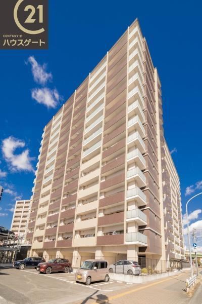 Top Floor 2LDK Apartment in Utsunomiya - Photo 1