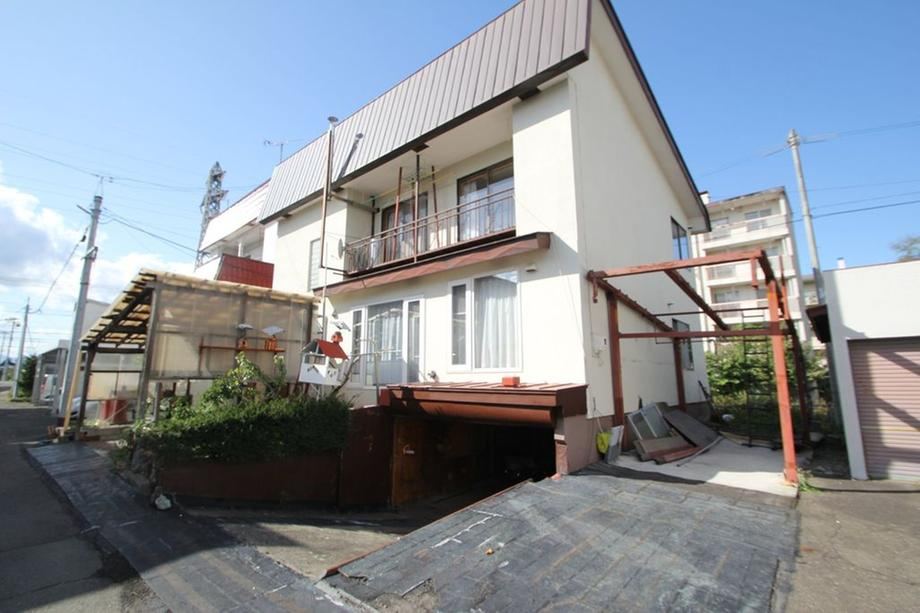 Bright 6LDK Detached House in Obihiro - Photo 1