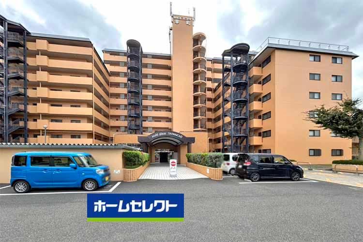 Renovated 2LDK+S Apartment in Sendai - Photo 1