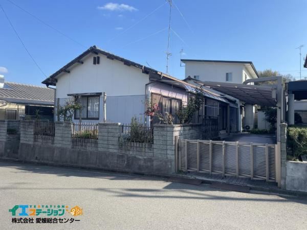 Charming 5DK Bungalow in Karakodai - Photo 1