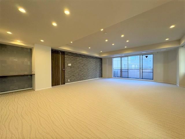 3LDK apartment in Minato Ward, Tokyo - Photo 1