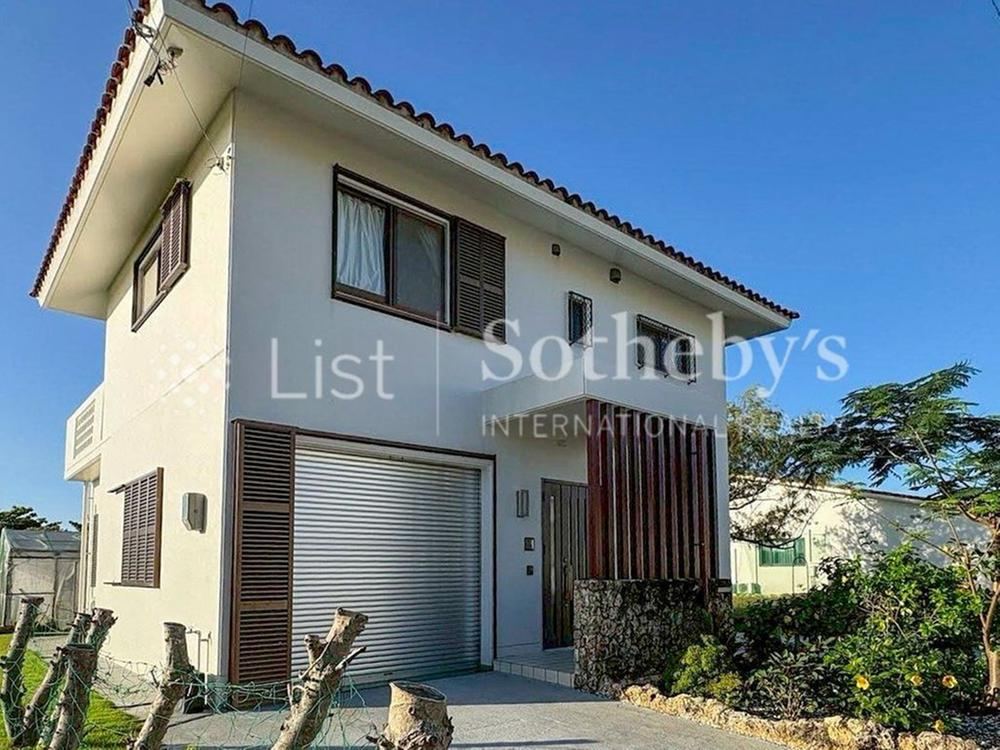 Elegant 2LDK Home in Shigira Resort - Photo 1