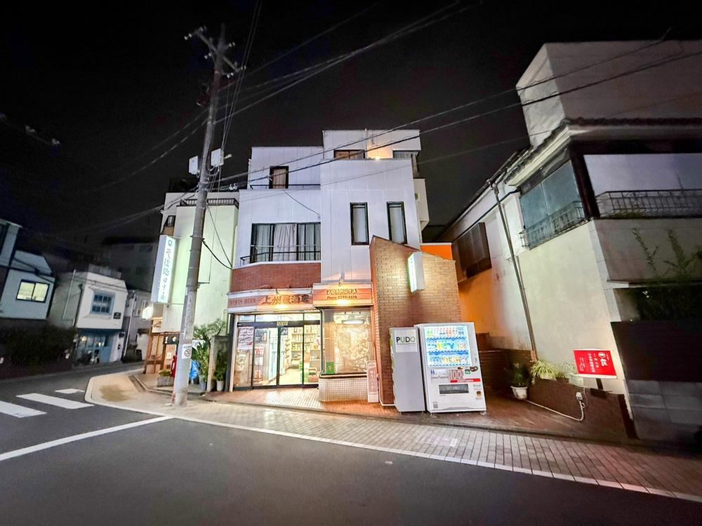 Versatile Property for Home and Business in Nishiogikubo - Photo 1