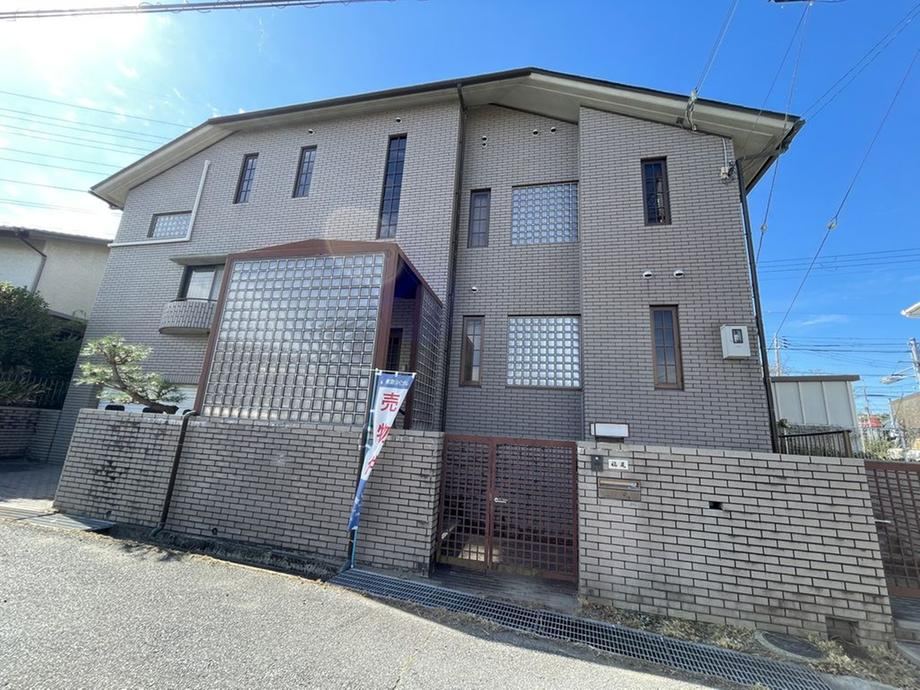 Spacious 6LDK House in Yayoi-ga-oka - Photo 1