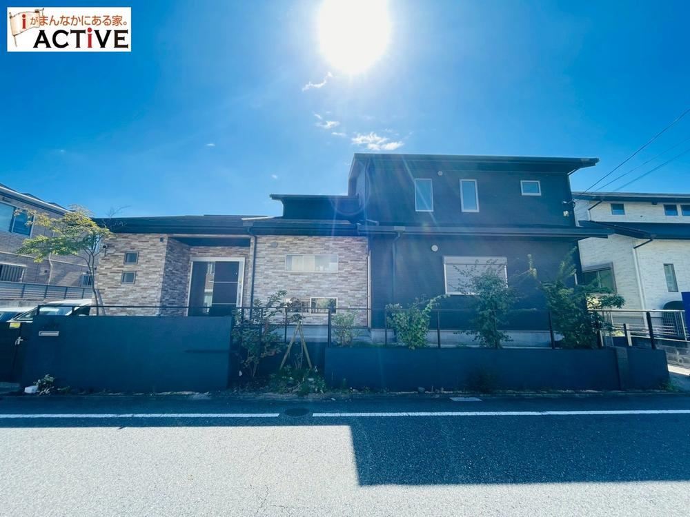 Spacious 4LDK House with Large Land Area in Wakamatsu - Photo 1