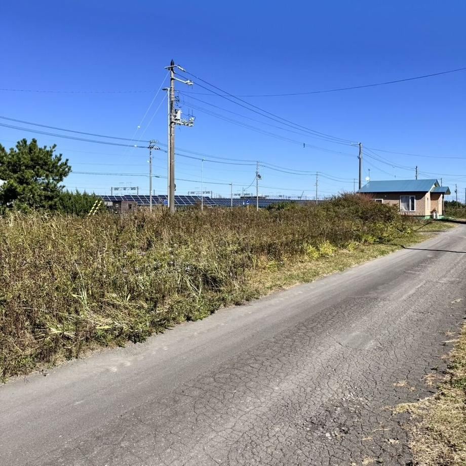 Spacious Land in Nishikioka, Tomakomai - Photo 1
