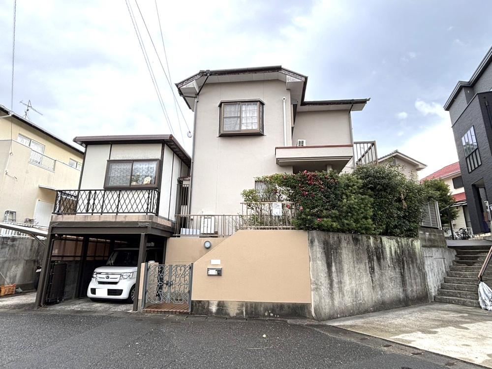 Spacious 4SLDK House with Ample Storage in Oji, Fukuoka - Photo 1